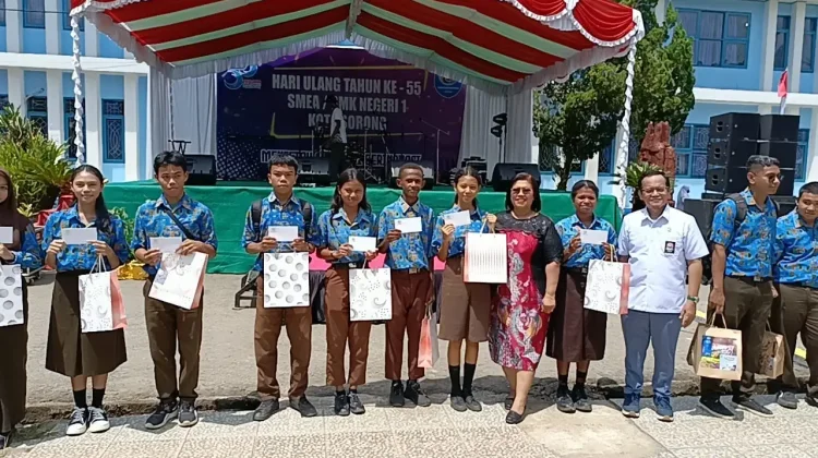 Gubernur Elkam dan Senator Hartono Apresiasi Kemajuan SMKN 1 Sorong